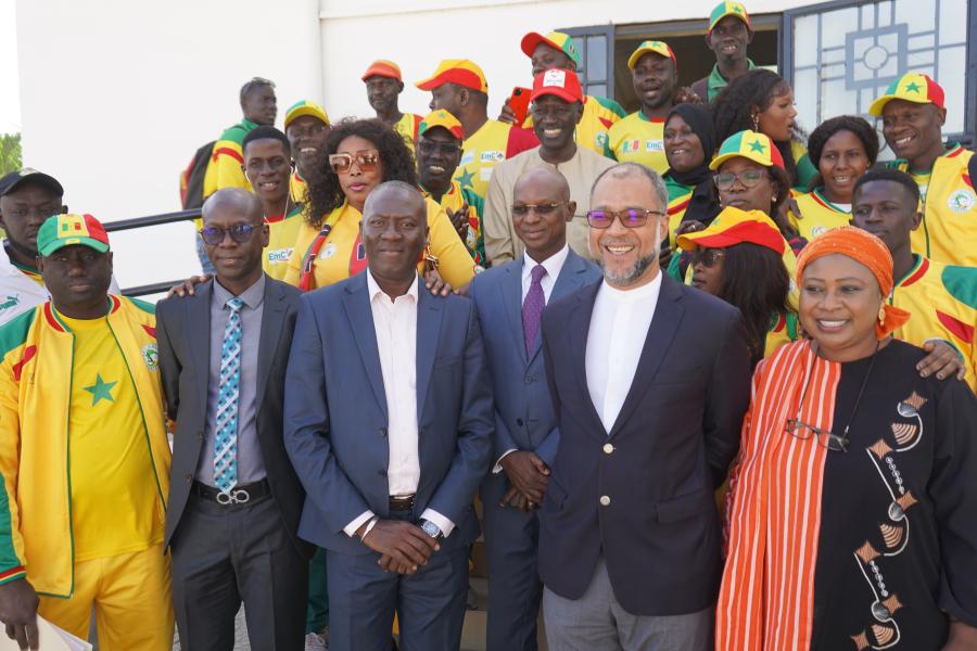 Les officiels d'ONU Sénégal avec des membres du 12ème gaïndé.
