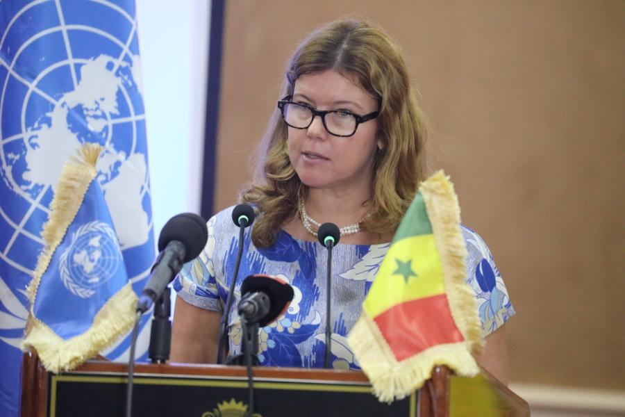 Mme Silvia Danailov, Représentante Résidente de l'UNICEF délivrant le message du Secrétaire général de l'ONU.